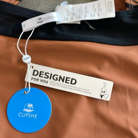 CUPSHE New one piece  Black & Brown  Swimsuit. - Picture 7 of 8